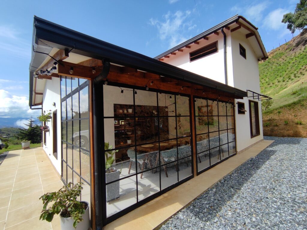 Casa prefabricada campestre entregada en Guarne, Antioquia – Proyecto Guarne foto 6