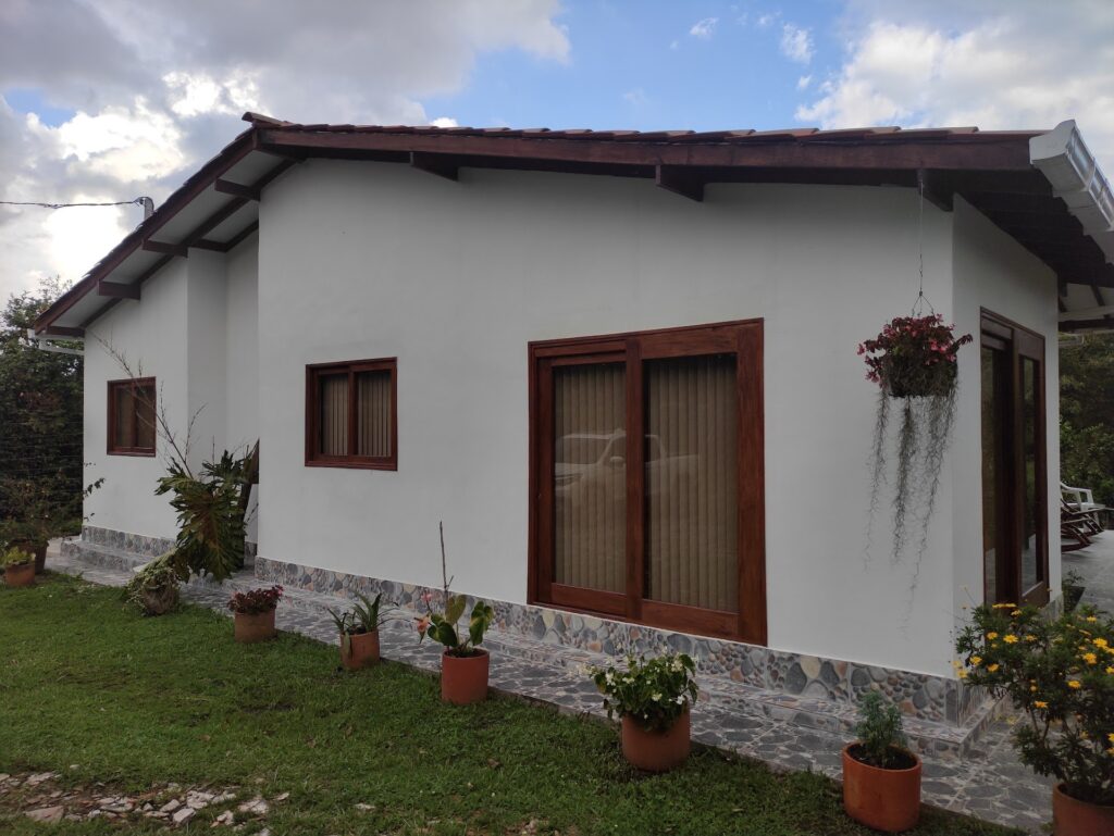 Casa prefabricada campestre entregada en Alto de Las Palmas, Antioquia – Proyecto Palmas foto 2